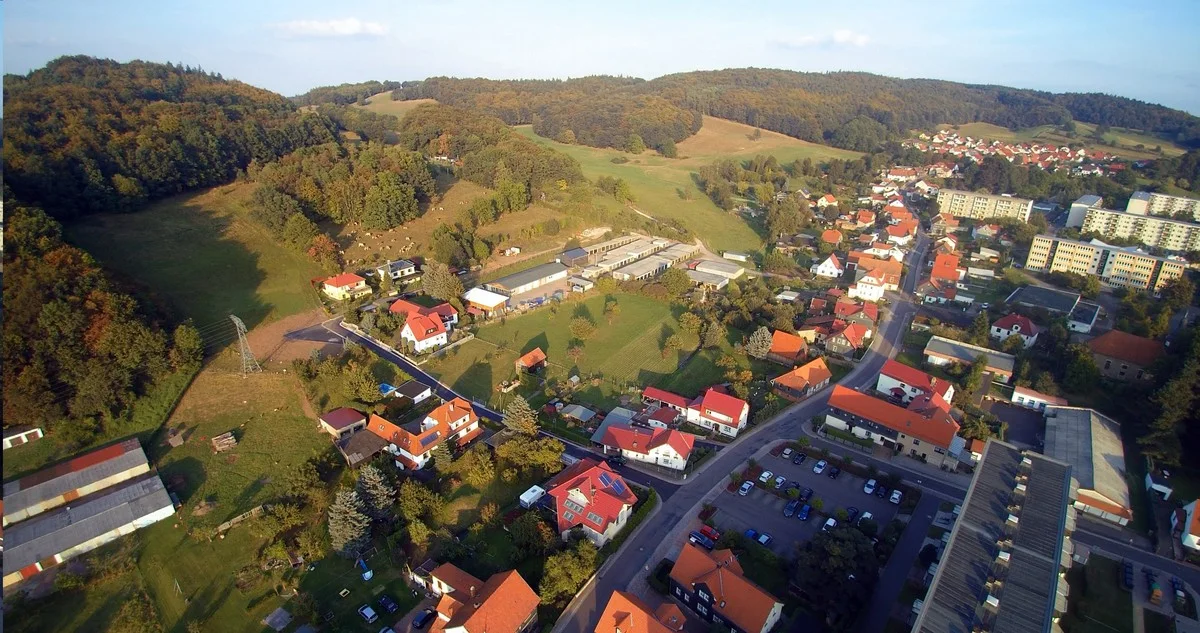 Luftaufnahme von Seebach auf den Teichberg