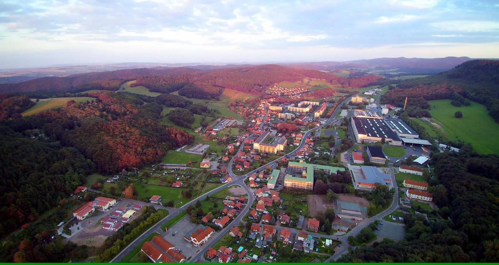Luftaufnahme von Seebach bei Sonnenuntergang Unterdorf
